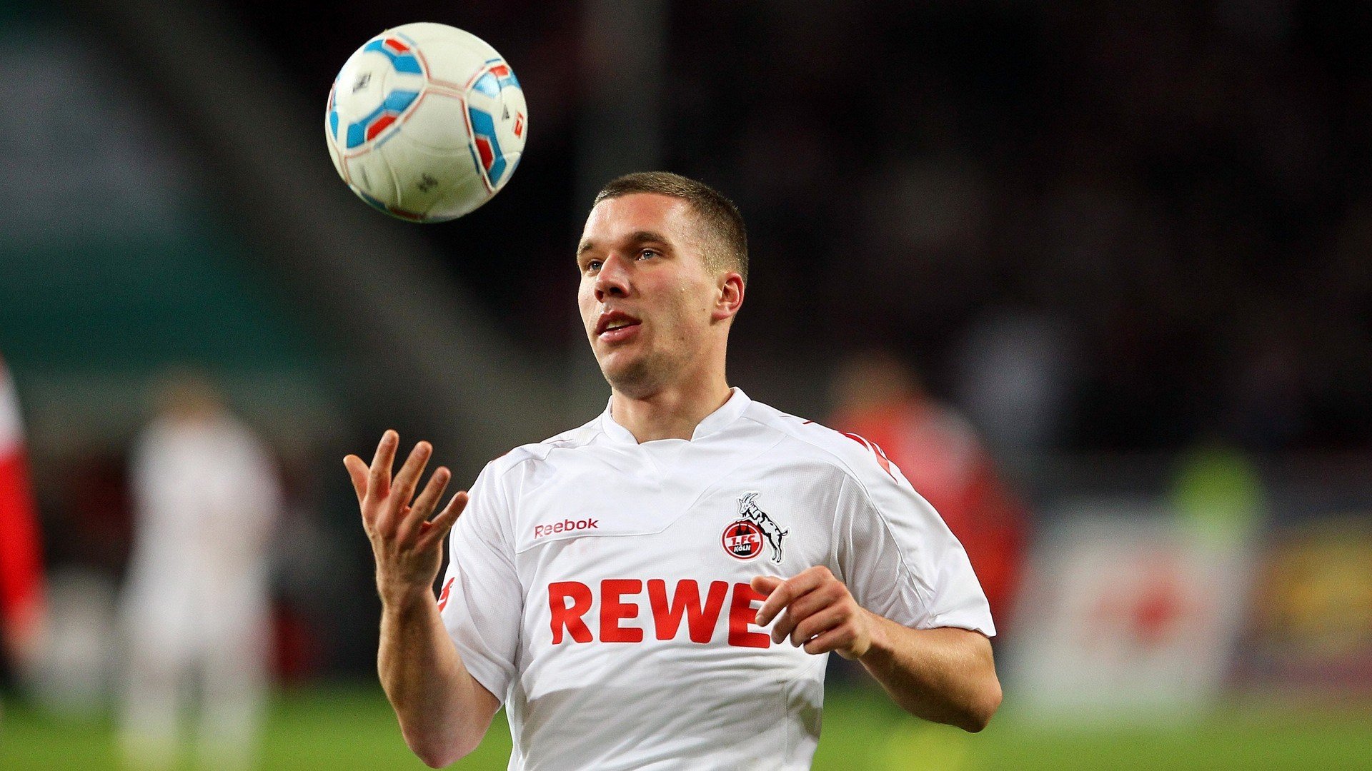 开云体育链接-意甲绝佳配合：团队默契引领闪耀瞬间，意甲联赛最佳阵容